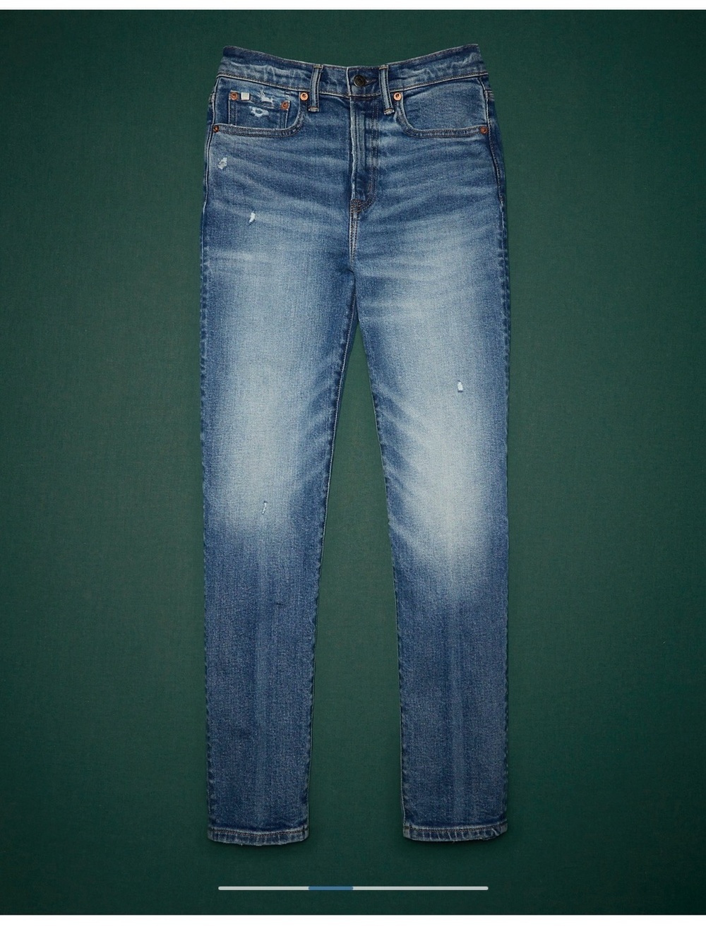 AE77 Mom Jean, medium wash.